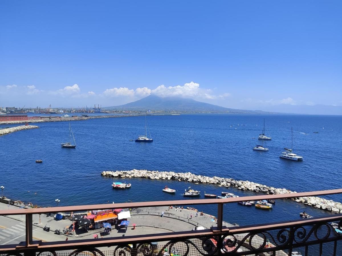 Santa Lucia Luxury Apartment Naples Luaran gambar
