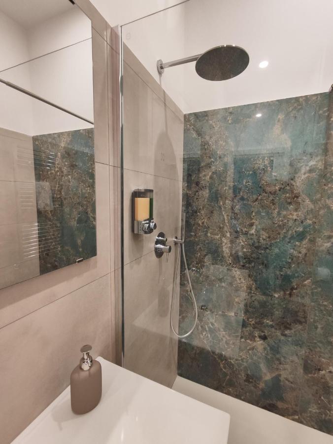 Santa Lucia Luxury Apartment Naples Luaran gambar
