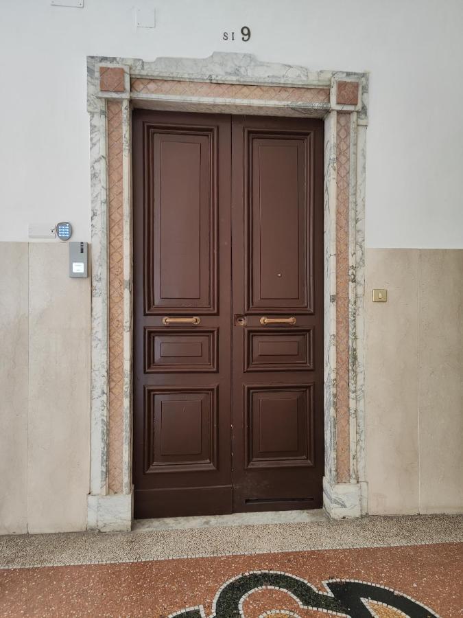 Santa Lucia Luxury Apartment Naples Luaran gambar